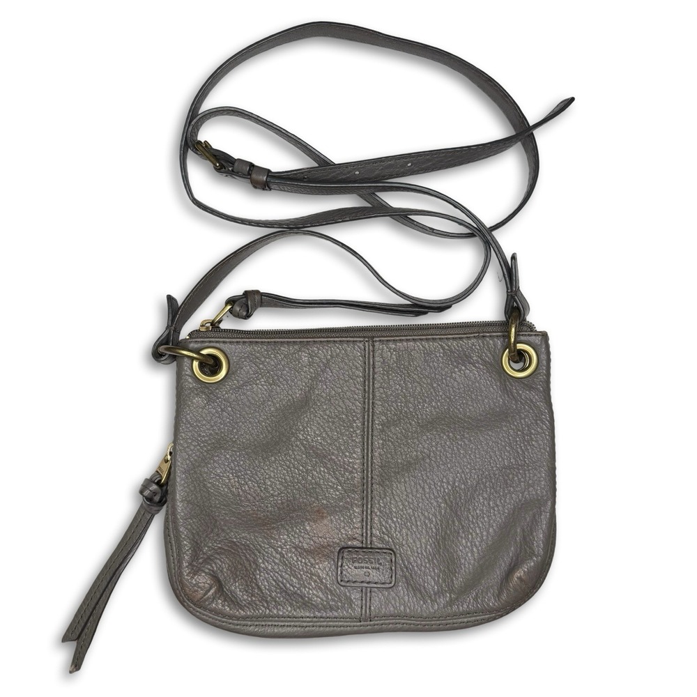 Fossil Purse Crossbody Grey Pebbled Leather‎ Purse Adjustable Strap Zip Pockets
